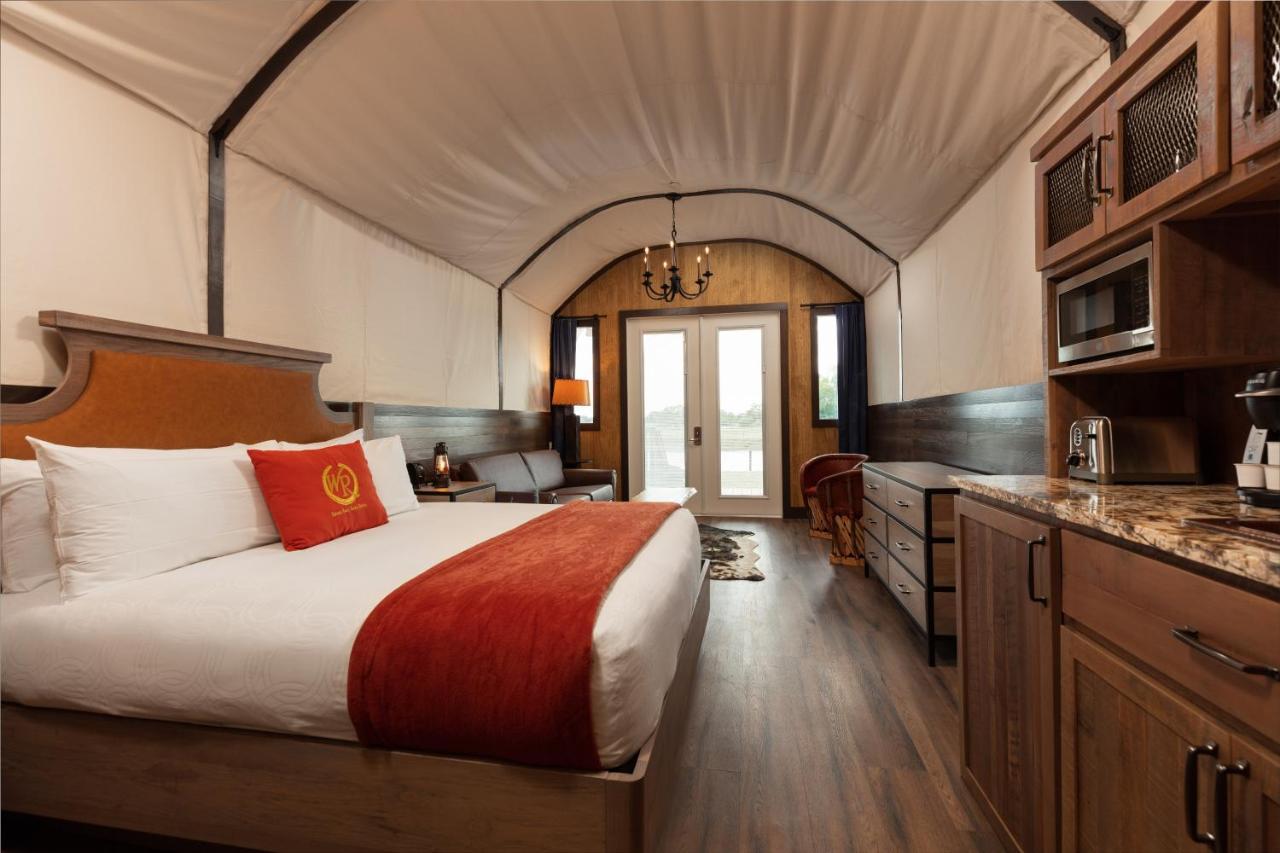 Westgate River Ranch Resort & Rodeo Экстерьер фото