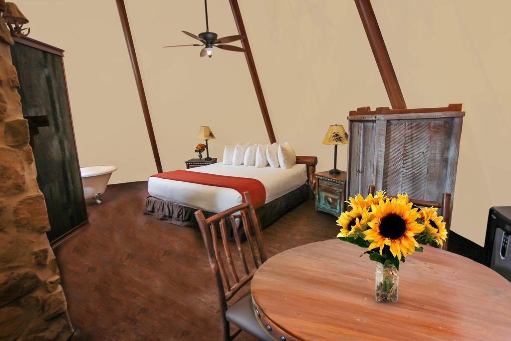 Westgate River Ranch Resort & Rodeo Экстерьер фото